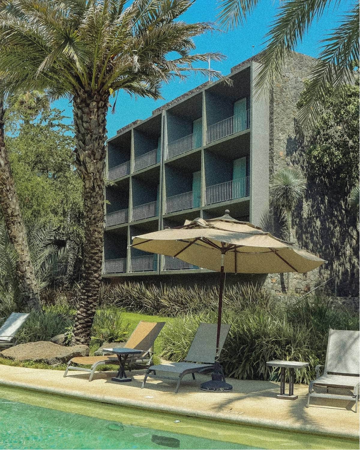 Disfruta de un breve descanso en nuestra piscina