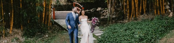 Novios entre el bambú